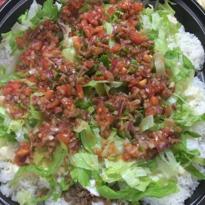 ホットプレートでタコライス!